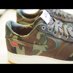 SUPREME x NIKE AF1